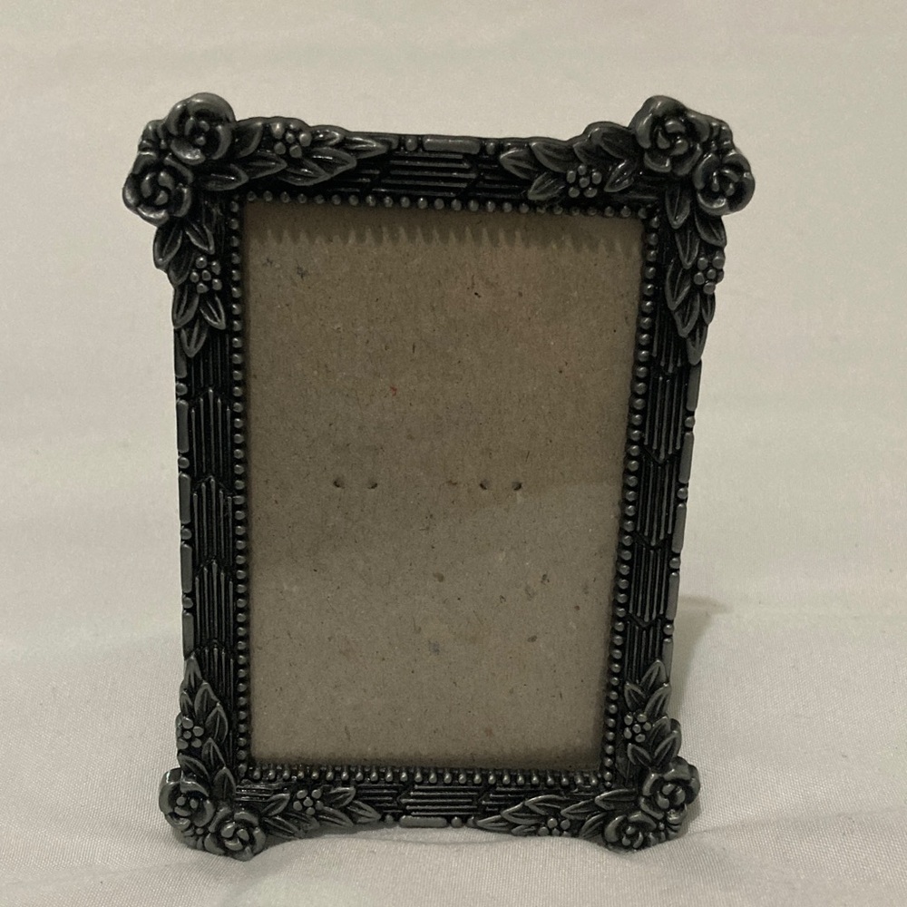 Ben Riokert Metal Floral Picture Frame